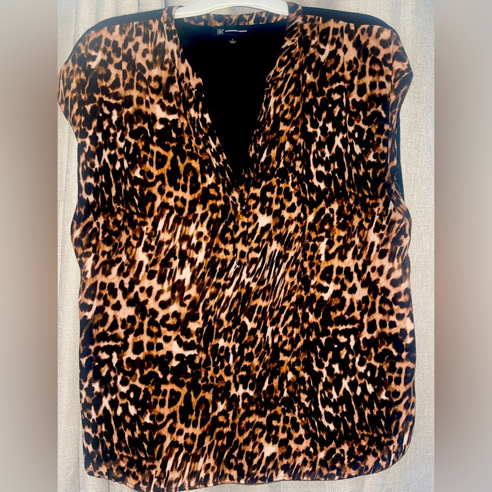 Macys INC Leopard Print Flowy Top L